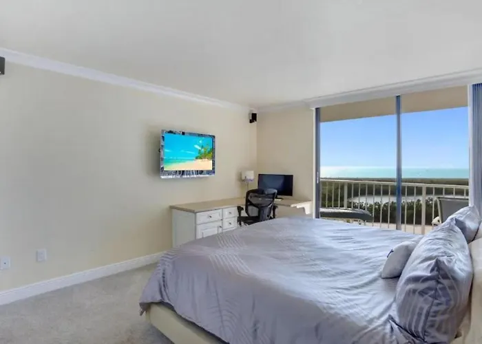 Beachfront South Seas Remodeled Paradise!