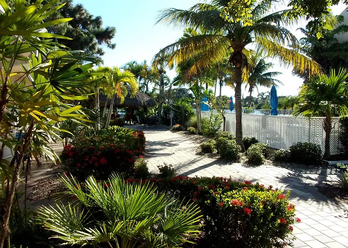 Marco Island Lakeside Inn